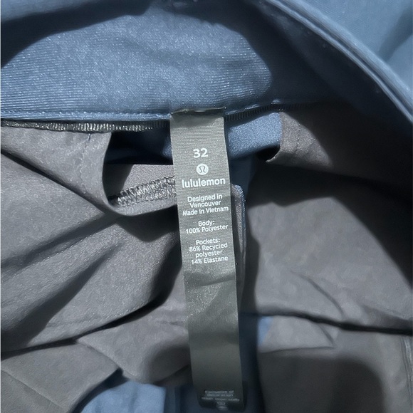 Lululemon ABC Pant Classic - Picture 7 of 7